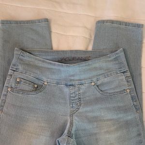 Jag pull-on jeans